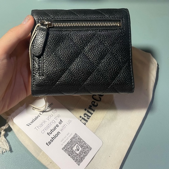 Chanel Caviar quilted compact flap wallet - Picture 8 of 8